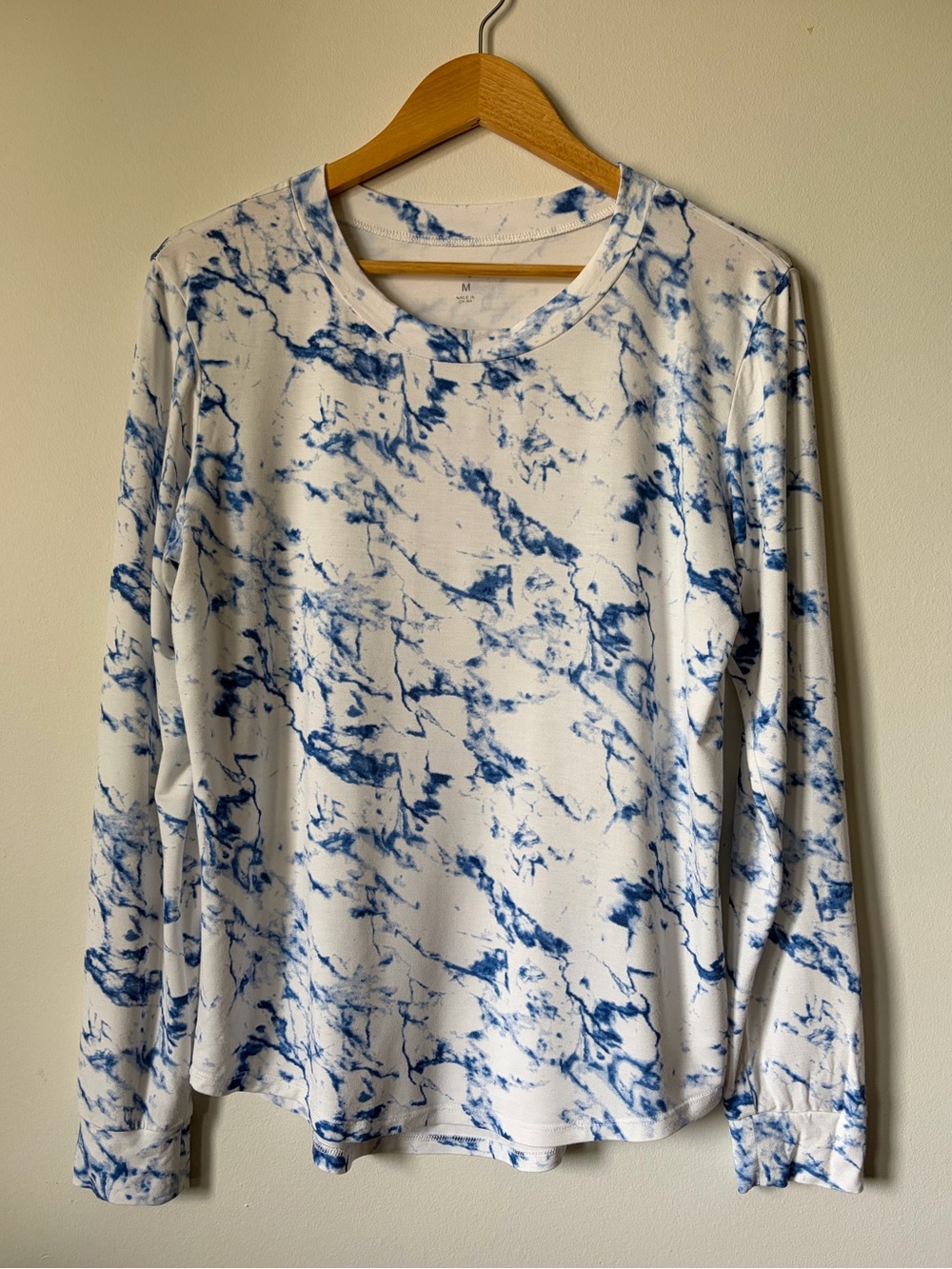 Kyte women’s long sleeve top - size MEDIUM - blue marble -soft bamboo lounge top
